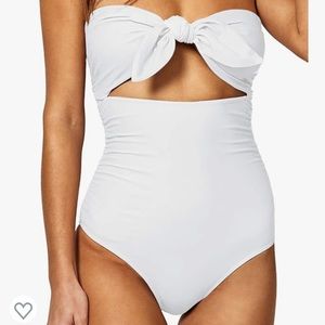 Women’s swim suit